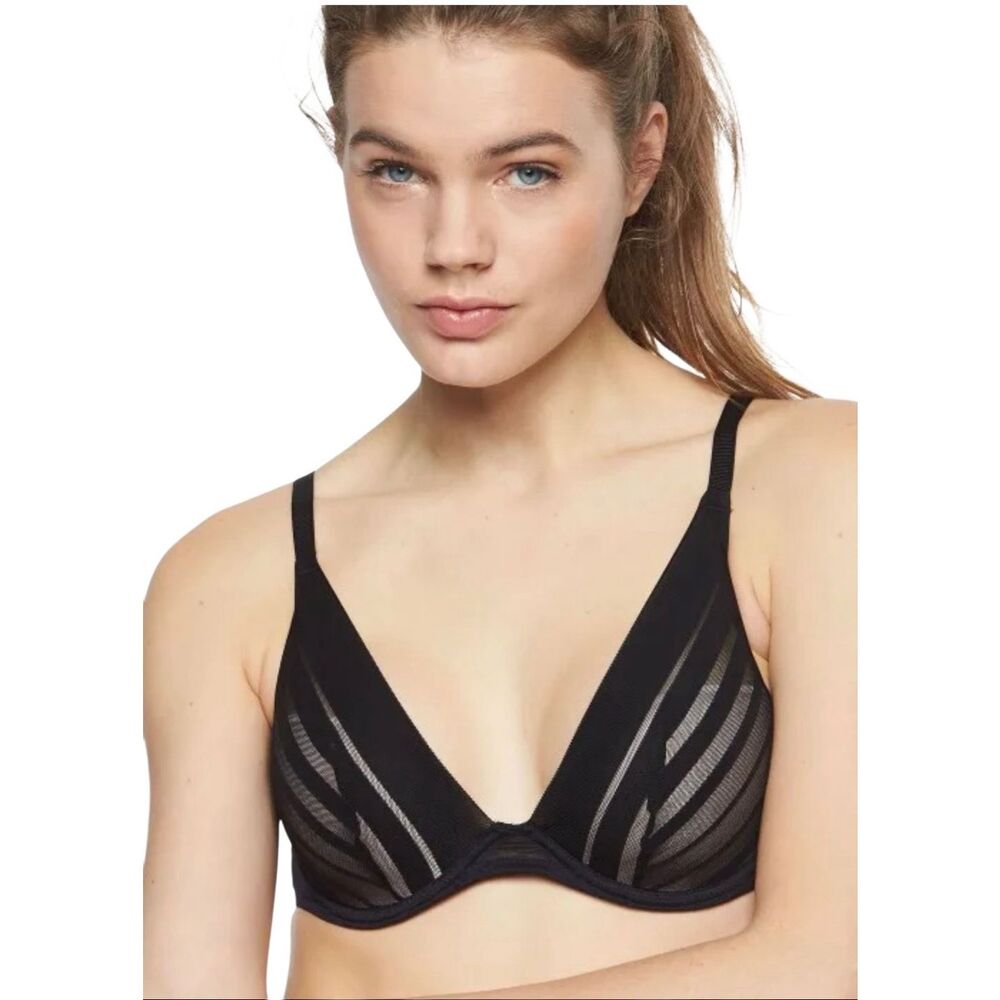 Passionata by Chantelle Graphic Plunge Bra in black 32DDDD